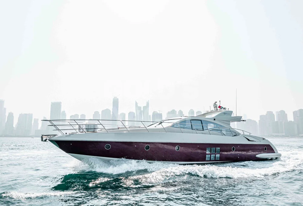 Voyager Elite Cadence 80 Yacht